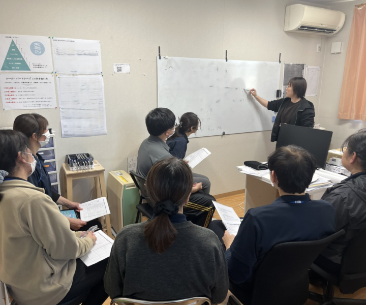 あうんは、週１回ミーティングします。