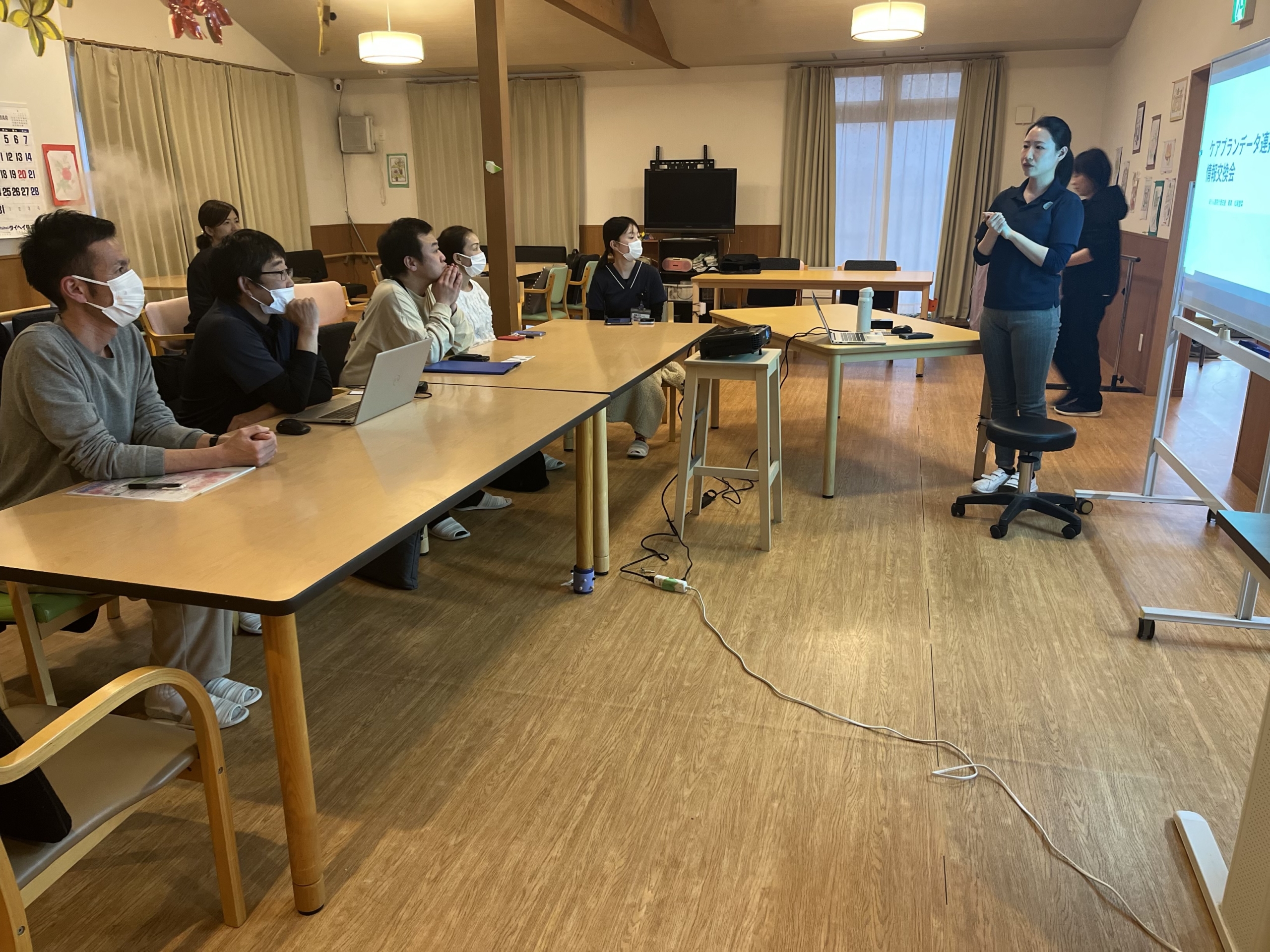 ケアプランデータ連携システムの情報交換会を開催しました。やるべき国の期待に応えられるために、地域の担い手は勉強します。